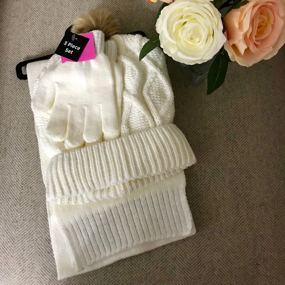 Girl’s Hat, Scarf, & Gloves Set